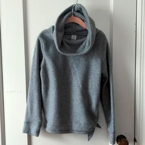 Old Navy top; Size S (6-7) grey